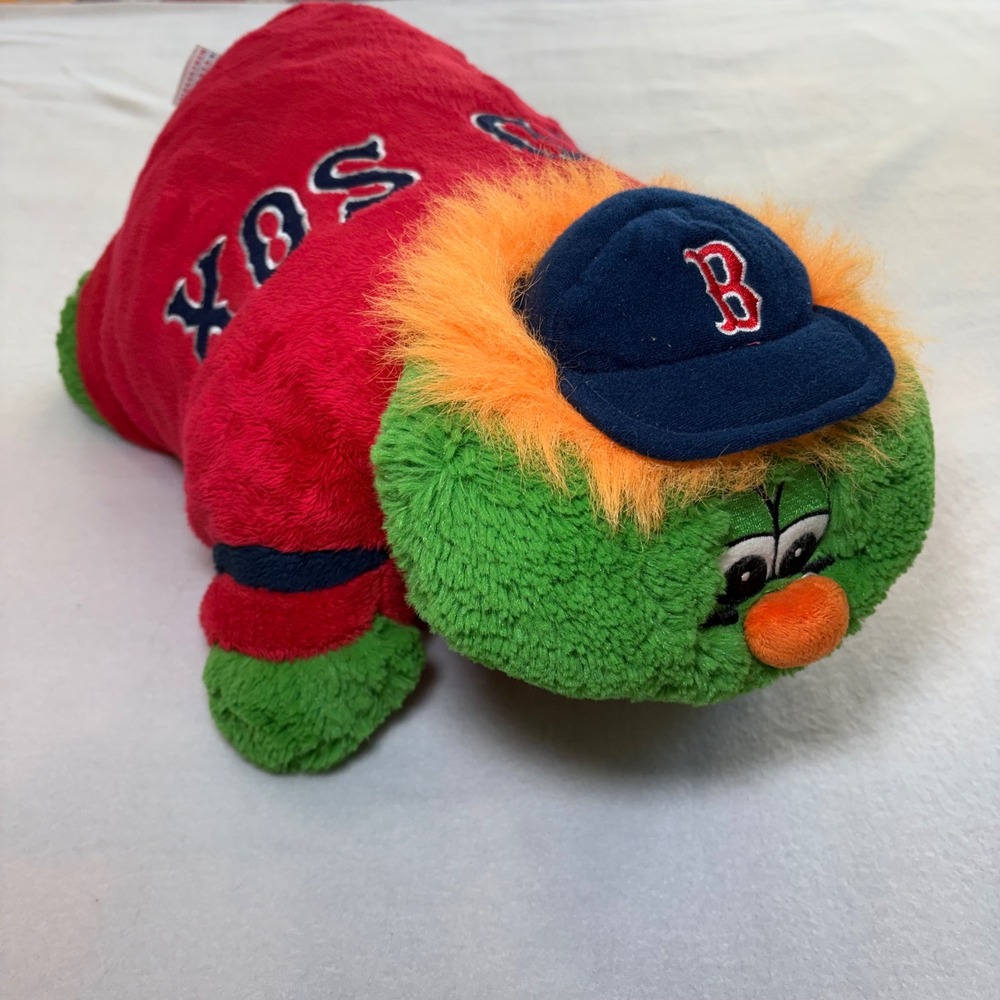 Boston Red Sox Wally the Green Monster Pillow Pets MLB Plush Mascot Toy 18 inch